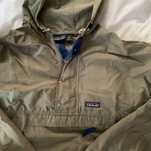 Patagonia hooded windbreaker